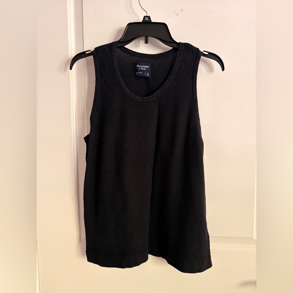 Abercrombie & Fitch knitted tank top - Picture 1 of 3